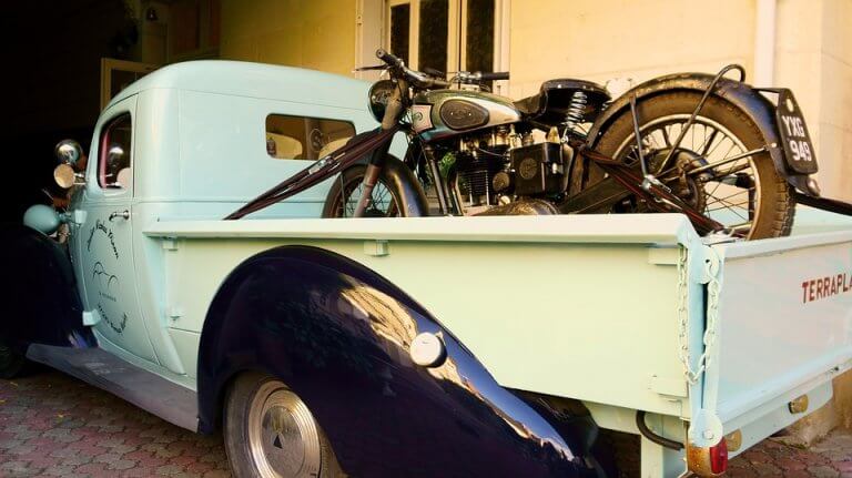 Moto ou Voiture pour les Vacances ?