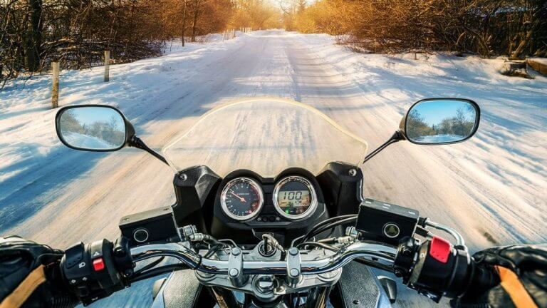 Moto : Avoir chaud en moto l’hiver c’est possible !
